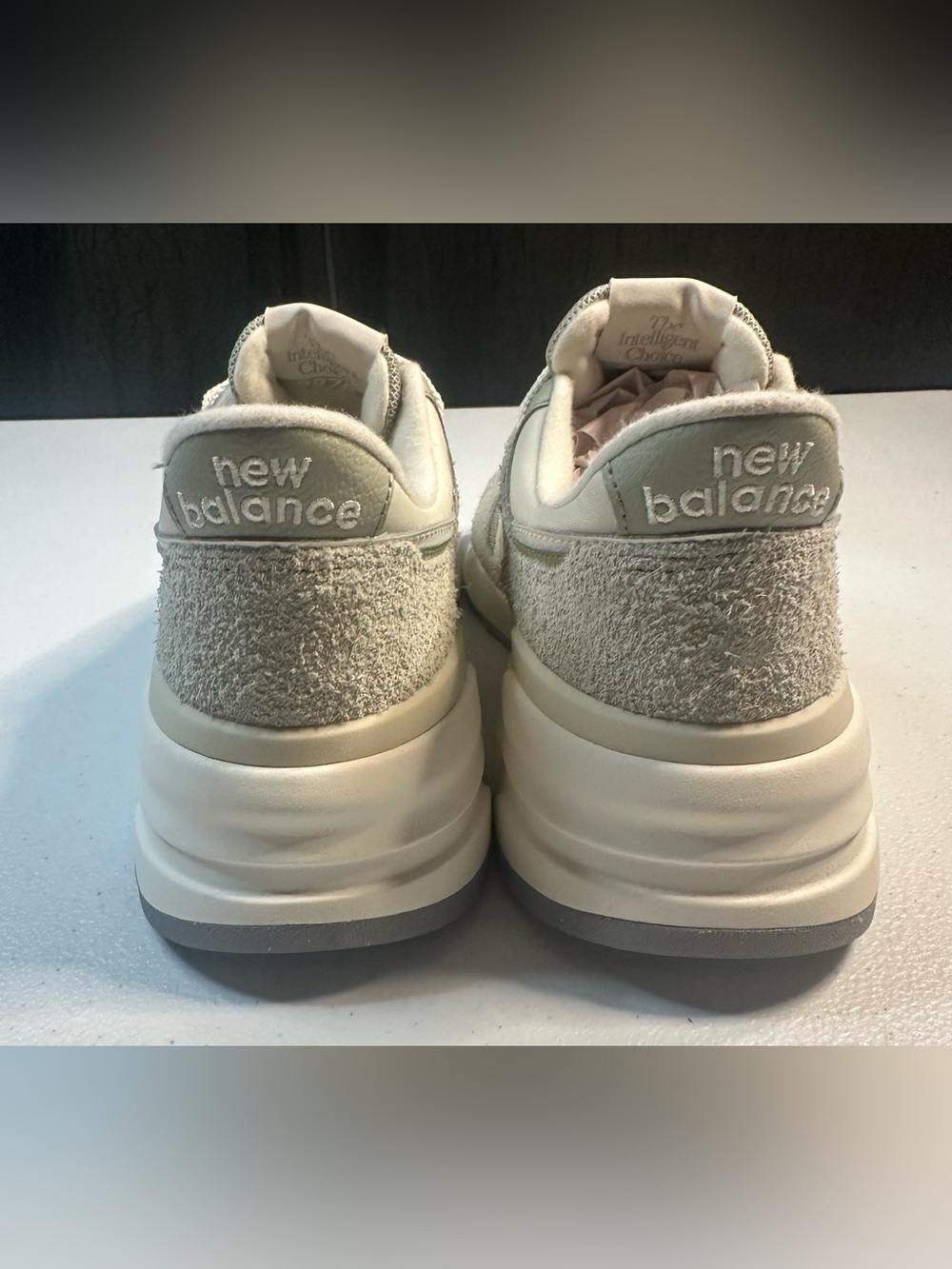 New Balance 997R Suede Sneakers U997REF Olivine/Linen Women’s 12.5 new w/out box - Picture 3 of 10